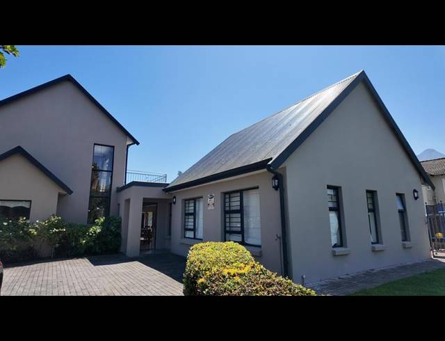 4 BEDROOM HOUSE FOR SALE IN DIE BULT